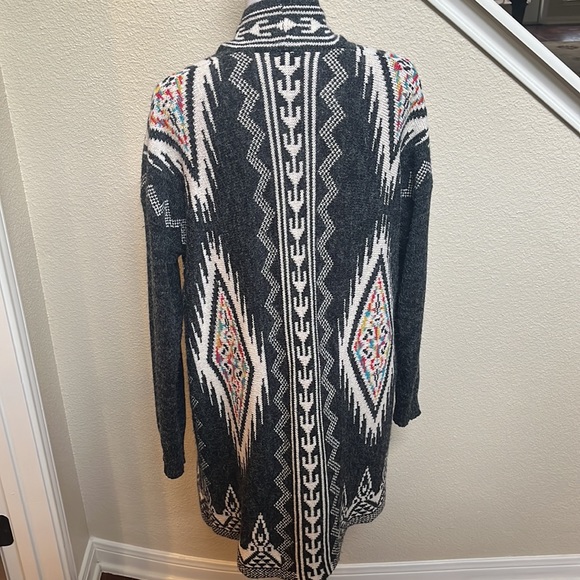 Native Print Cardigan - Picture 4 of 11